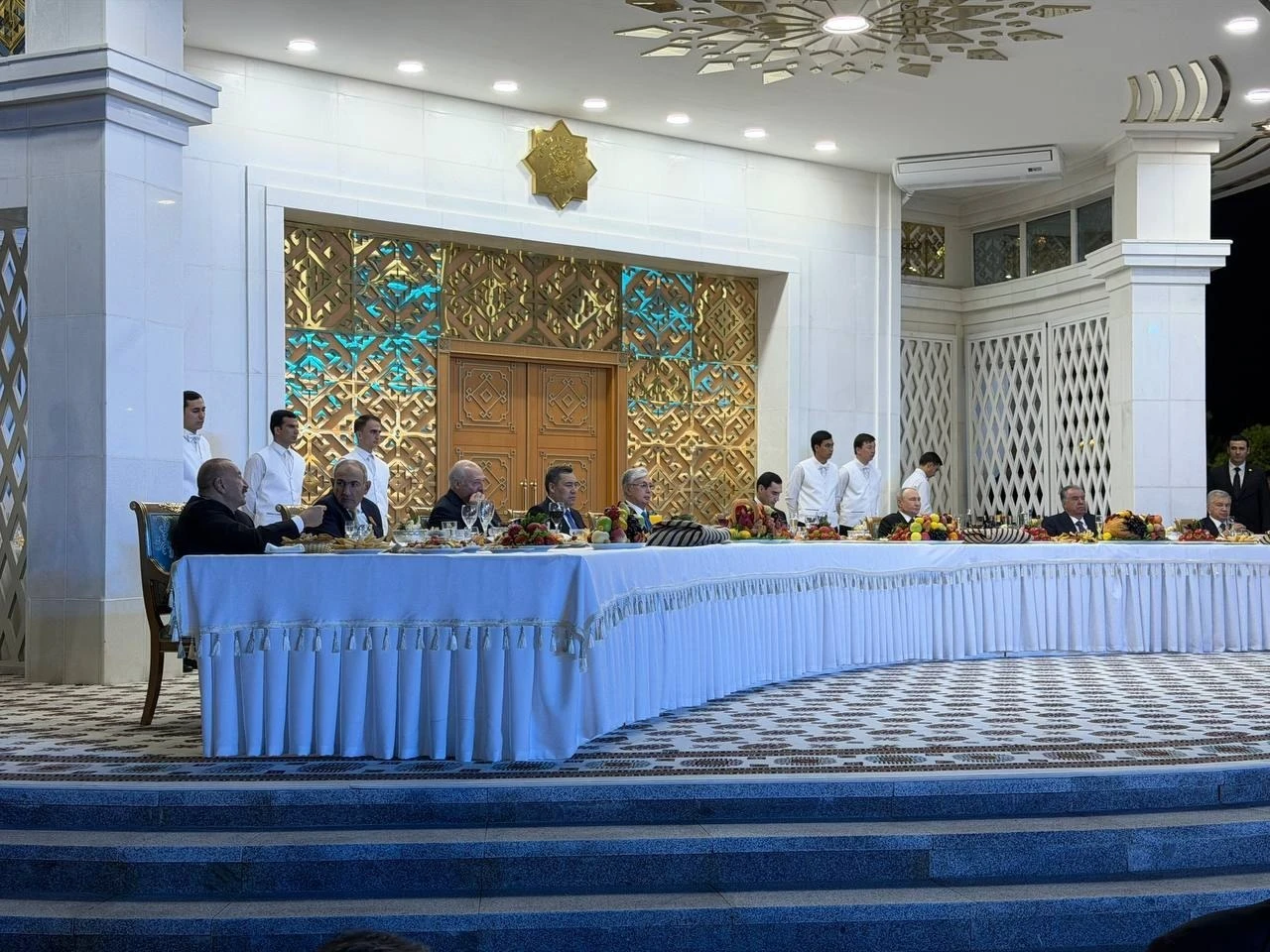 Փաշինյանի ու Ալիեւի ոչ պաշտոնական շփումը՝ Թուրքմենստանում