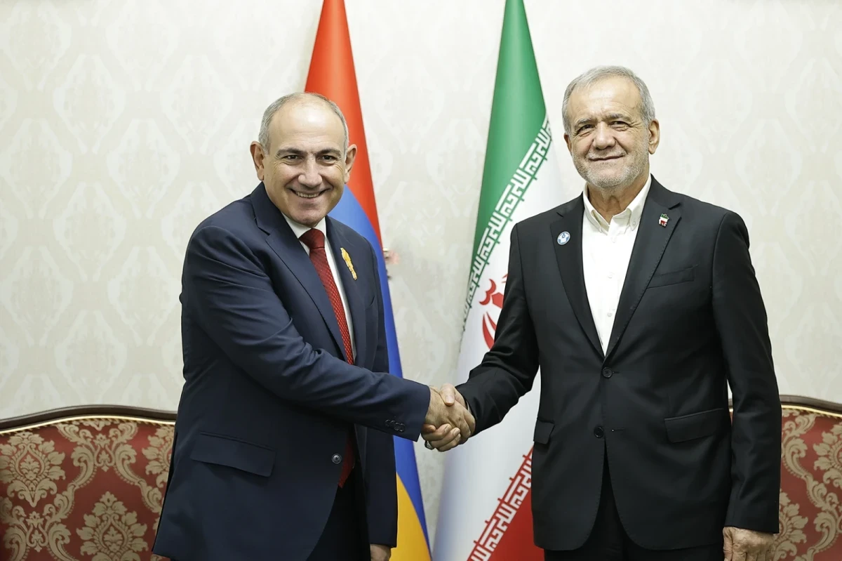 Առաջիկայում Հայաստան-Իրան հարաբերությունները կբարձրանան նոր մակարդակի․ Փաշինյան-Փեզեշքիան հանդիպման մանրամասները (ֆոտո)