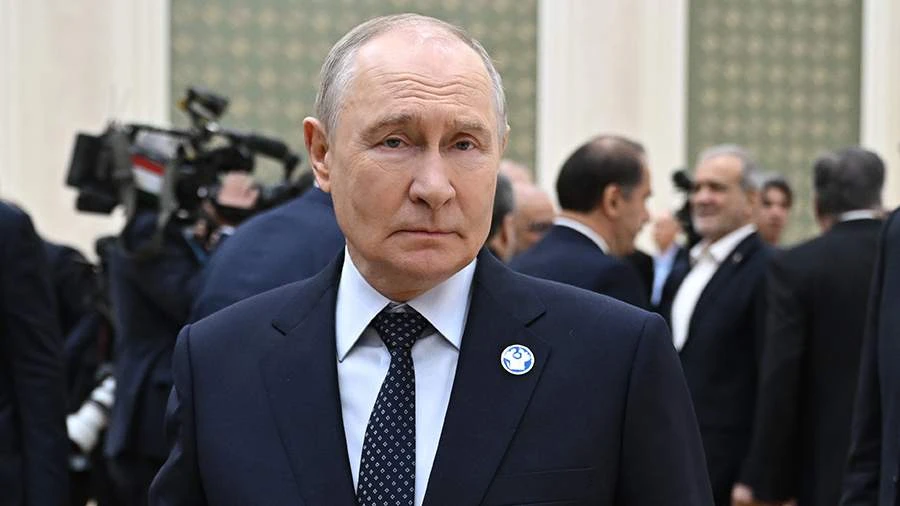 Путин и Алиев продолжили общение после Каспийского экологического саммита