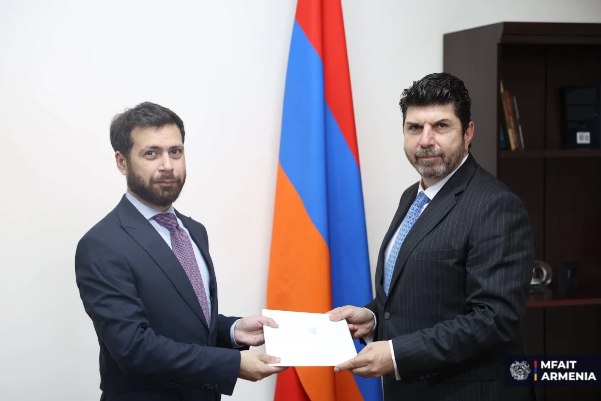 Հունաստանի նորանշանակ դեսպանն իր հավատարմագրերի պատճենն է հանձնել ՀՀ ԱԳՄԱ փոխնախարարին
