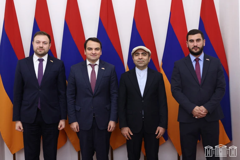 «Ուժեղ Հայաստանի» անդամները և Իրանի դեսպանը քննարկել են ԹՐԻՓՓ-ին և Հայաստան-Ադրբեջան հարաբերություններին առնչվող հարցեր