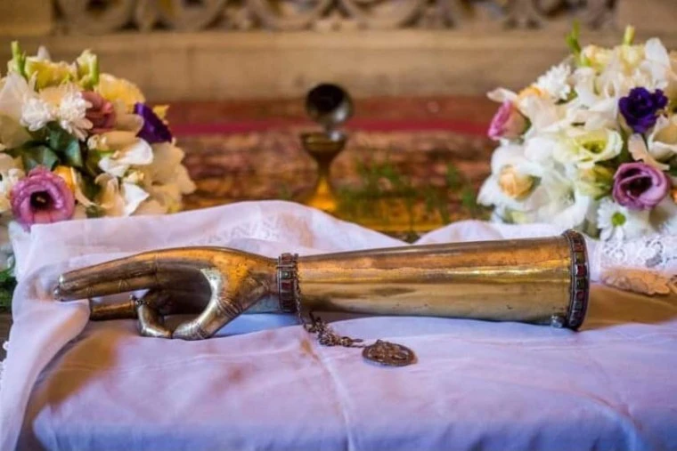 Վաղը Մայր Աթոռից Երևանի Զորավոր Սուրբ Աստվածածին եկեղեցի կբերվի Սուրբ Անանիա առաքյալի մասնատուփ-աջը