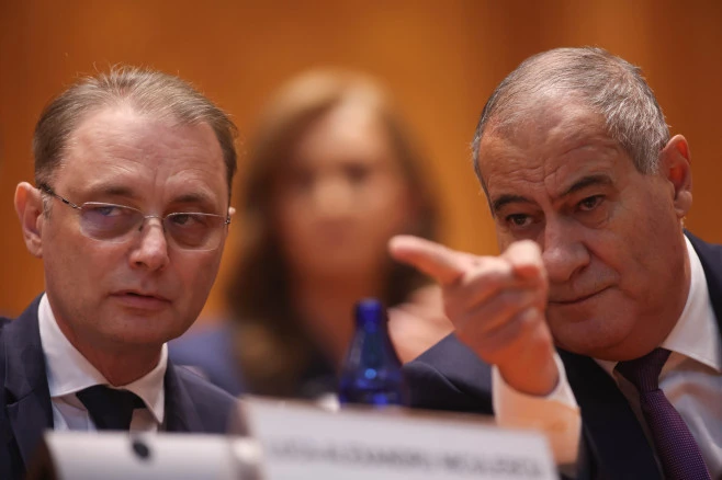 Ռումինիայի խորհրդարանն ավելի քան հինգ ամիս տևած ճգնաժամից հետո հաստատել է Լուկա Նիկոլեսկուի գլխավորած նոր կառավարությունը