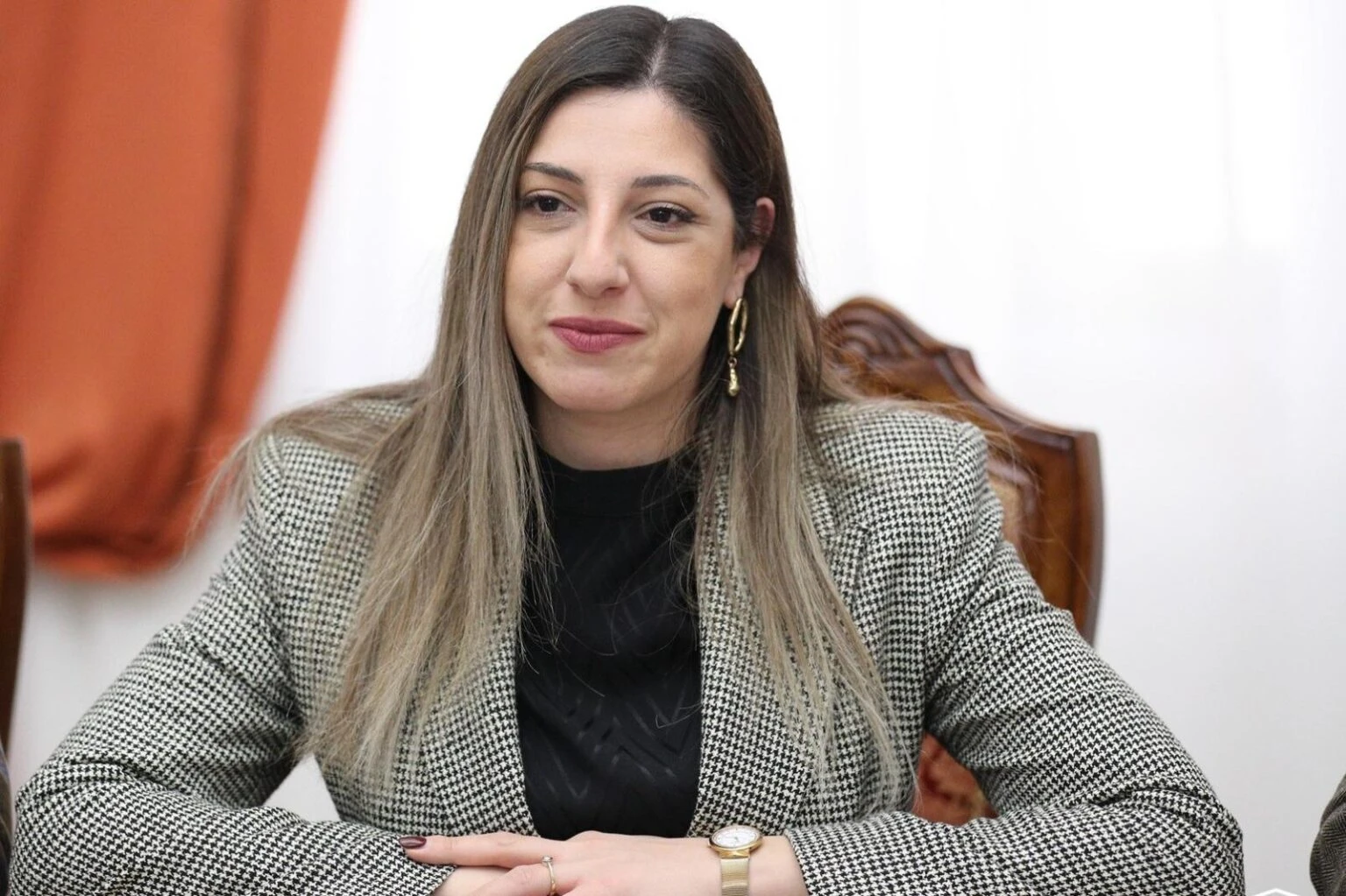 «Ժողովուրդ». ՔՊ-ական Հռիփսիմե Գրիգորյանն ԱԺ-ում ստանձնել էր Արարատ Միրզոյանի պաշտպանի դերը․ որն էր մոտիվացիան