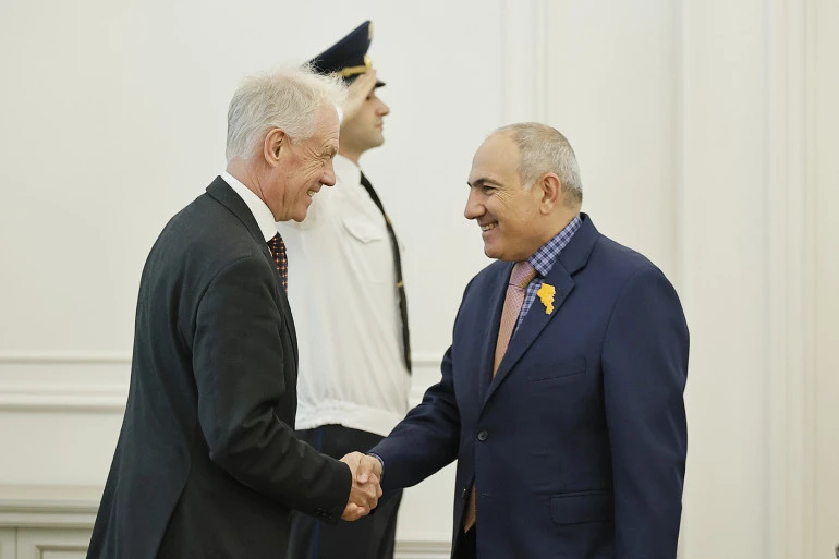 Փաշինյանն ու ԵՄ ներկայացուցիչը քննարկել են տարածաշրջանային հաղորդուղիների ապաշրջափակման հարցը