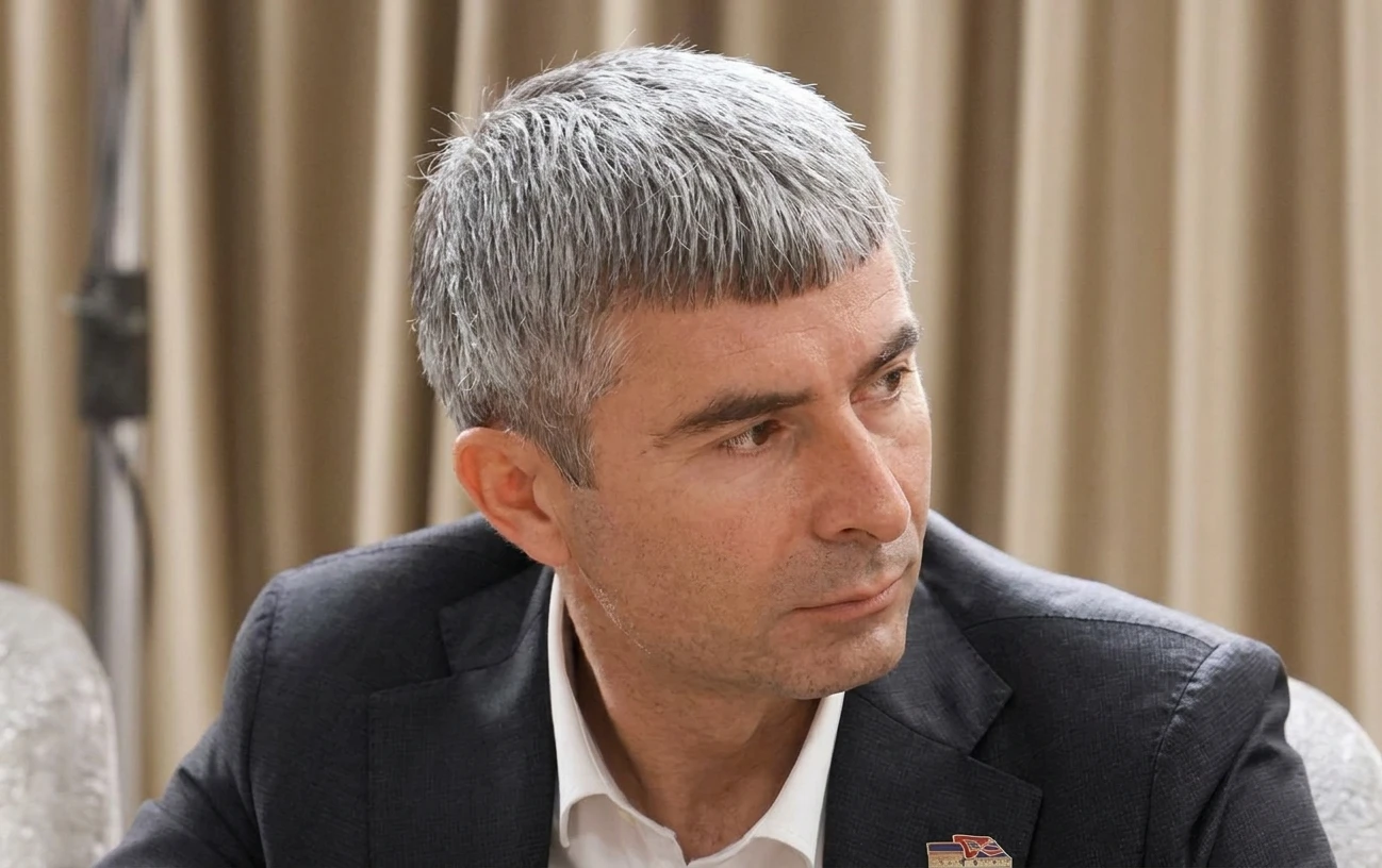 «Ժողովուրդ». Ի՞նչ ունեցվածք ունի «Ուժեղ Հայաստանի» պատգամավոր Անուշավան Մանուչարյանը․ 15 անշարժ գույք, 34 մլն դրամ