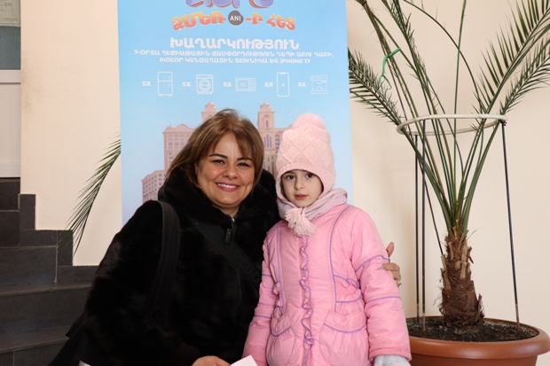 IMG_9196.JPG (124 KB)
